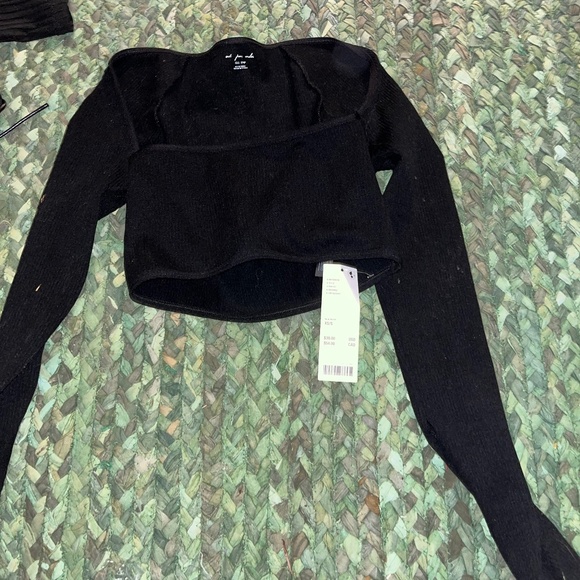 NEW cropped black urban outfitters  top - Picture 1 of 3
